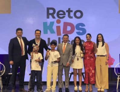 Valeria, primer lugar de esta edición, detalló que su proyecto consiste en crear bolsas de composta con cáscaras de plátano. METRÓPOLI / O. González