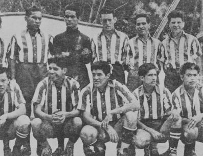 Imagen de archivo del primer equipo profesional de Chivas, en 1943. EL INFORMADOR / ARCHIVO