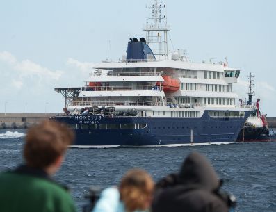 El crucero zarpó el pasado 1 de abril desde Ushuaia, Argentina, y hasta el momento se han contabilizado 11 casos probables que están relacionados con este brote. EFE / R.R