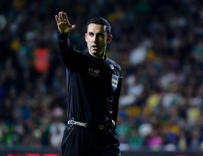 Será César Arturo Ramos quien tenga la responsabilidad de impartir justicia el próximo sábado, cuando Chivas reciba a Cruz Azul en Guadalajara. IMAGO7
