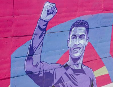Este mural fue realizado por un colectivo tapatío y es el más grande que hay en Guadalajara, pues se intervinieron 10 mil 750 metros cuadrados. ESPECIAL