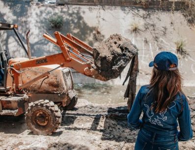 La Dirección de Parques y Jardines ha realizado más de 4 mil servicios preventivos, principalmente podas, mientras que Mejoramiento Urbano ha extraído 573 metros cúbicos de residuos en vasos reguladores y canales. GOBIERNO DE GUADALAJARA