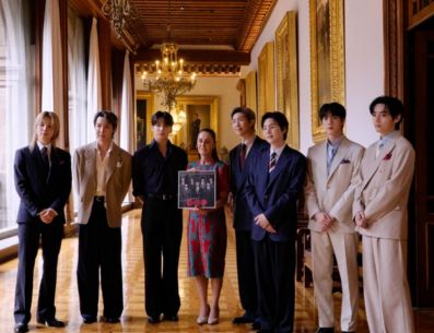 La visita de BTS a México fue un evento viral que conmocionó a sus seguidores y que además mostró una cercanía con Sheinbaum, quien prometió el regreso del grupo al país norteamericano. ESPECIAL/X/ @bts_bighit