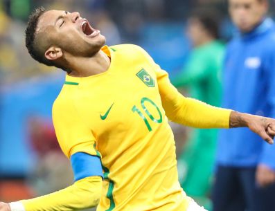 La presencia de Neymar en la lista de Carlo Ancelotti fue toda una sorpresa, pues el técnico italiano nunca le había convocado desde que asumió las riendas de Brasil, en mayo de 2025. IMAGO7