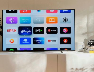 Estas producciones encabezan una programación repleta de novedades y regresos que marcarán la oferta televisiva del mes. Unsplash