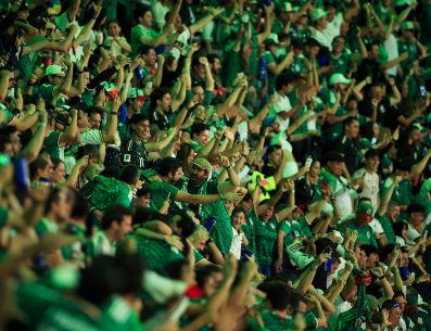 Más de 45 mil aficionados se reunieron está noche en el Estadio Guadalajara. EL INFORMADOR / J. ACOSTA