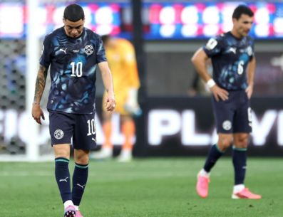 Miguel Almirón fue expulsado por taparse la boca ante Turquía en el Mundial 2026 debido a la regla Prestianni. EFE / C. Torres