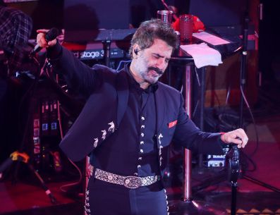 Aunque su carrera ha explorado distintos géneros, es en el mariachi donde Alejandro Fernández ha encontrado el terreno ideal para mostrar el alcance de su voz. EL INFORMADOR / ARCHIVO