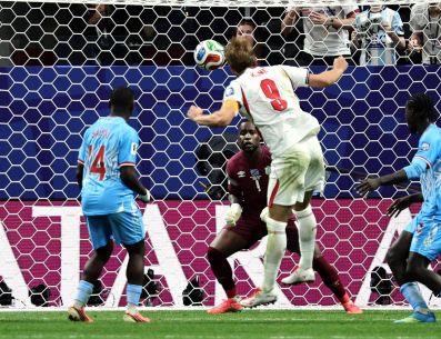Harry Kane se echó a su espalda a la Selección de Inglaterra y marcó los dos goles en el tramo final del partido con los que le dieron la vuelta al Congo, que puso fin a un recorrido de ensueño en el Mundial 2026. EFE / R. Wittek