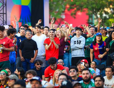 El Fan Fest de Guadalajara se vistió de rojo para apoyar a Portugal este  jueves. EL INFORMADOR / J. ACOSTA