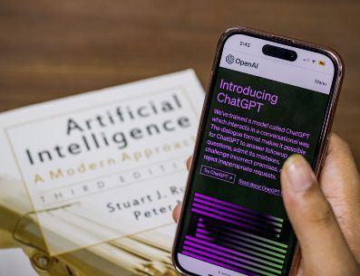 OpenAI amplía su oferta de inteligencia artificial con una herramienta enfocada en la automatización de tareas complejas. PEXELS