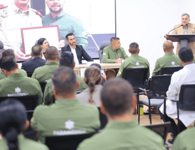 Con este reconocimiento, el Gobierno de Zapopan refrenda su agradecimiento a quienes son la primera respuesta en momentos críticos. ESPECIAL/Gobierno de Zapopan