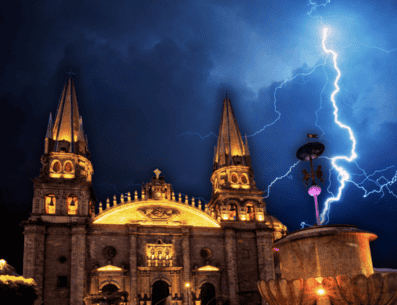 La probabilidad de lluvia en el municipio aumentará significativamente durante la tarde y noche. ESPECIAL / CANVA