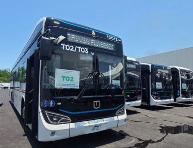 El nuevo sistema está compuesto por 19 unidades eléctricas, infraestructura especializada y una operación integrada que beneficiará a más de nueve mil personas. ESPECIAL/Gobierno de Jalisco