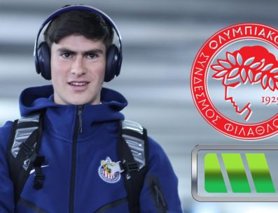 Así van las negociaciones entre Chivas y Olympiakos por Armando "Hormiga" González. IMAGO7 / ARCHIVO