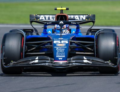 De acuerdo con Williams, Carlos Sainz "ha desempeñado un papel fundamental en el impulso de la reconstrucción del equipo". IMAGO7