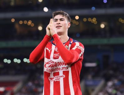 El Guadalajara dejó claro que las puertas de Verde Valle permanecerán abiertas para Armando González, al recordarle que, pese a su salida, "Chivas siempre será su casa". IMAGO7