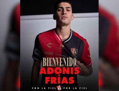 Adonis Frías, originario de Florencio Varela, Argentina, cuenta con una trayectoria que lo ha llevado a competir en distintos escenarios del futbol sudamericano y mexicano. X / @AtlasFC