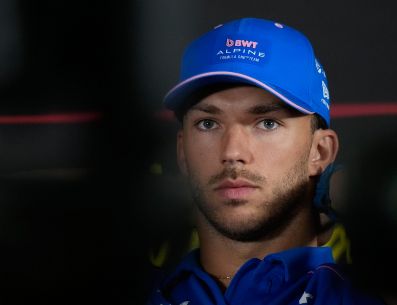 Pierre Gasly fue uno de varios pilotos sancionados en el GP de Mónaco en junio pasado por exceso de velocidad en el carril de boxes. AP / L. Bruno