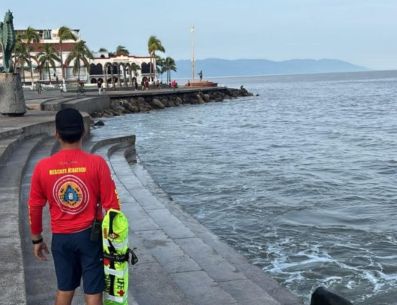 El personal de PC Jalisco continúa en la Costa Norte, donde se atienden las consecuencias de las precipitaciones registradas en las últimas horas. X / @GobiernoJalisco