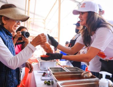 Durante la ceremonia también se entregaron reconocimientos a los 30 establecimientos participantes en la celebración. EL INFORMADOR/J. Acosta