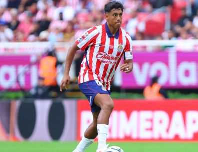 Luis Romo ha jugado cada minuto disponible para Chivas en el torneo, una muestra de la confianza que Milito ha depositado en él. IMAGO7