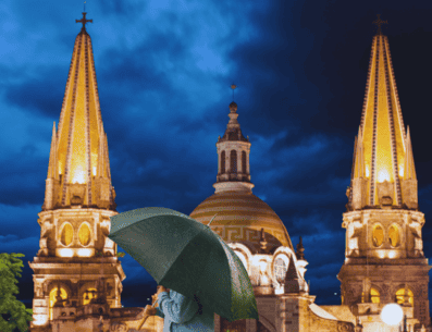 Para el Área Metropolitana de Guadalajara, el pronóstico meteorológico indica un día marcadamente húmedo y otoñal. ESPECIAL / CANVA