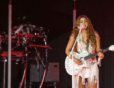 La controversia estalló cuando Shakira confirmó una nueva presentación para el 12 de octubre de 2026 en Madrid. EL INFORMADOR / ARCHIVO