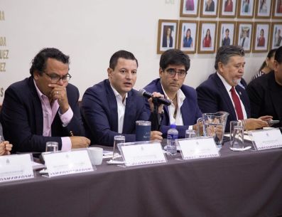 Julio Hurtado consideró que la magnitud del problema del agua en Jalisco requiere la participación de todos los sectores. FACEBOOK