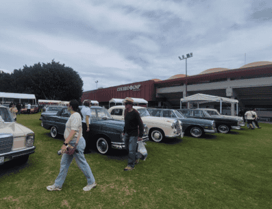 Exhiben automóviles de colección en la UAG: Realizan la V "Expo Automóviles del Mundo"