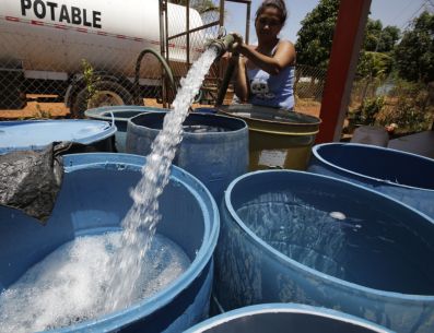 La propuesta del CICEJ incluye aprovechar agua tratada para usos industriales y urbanos, captar agua de lluvia y recuperar cuerpos de agua. EFE/ARCHIVO